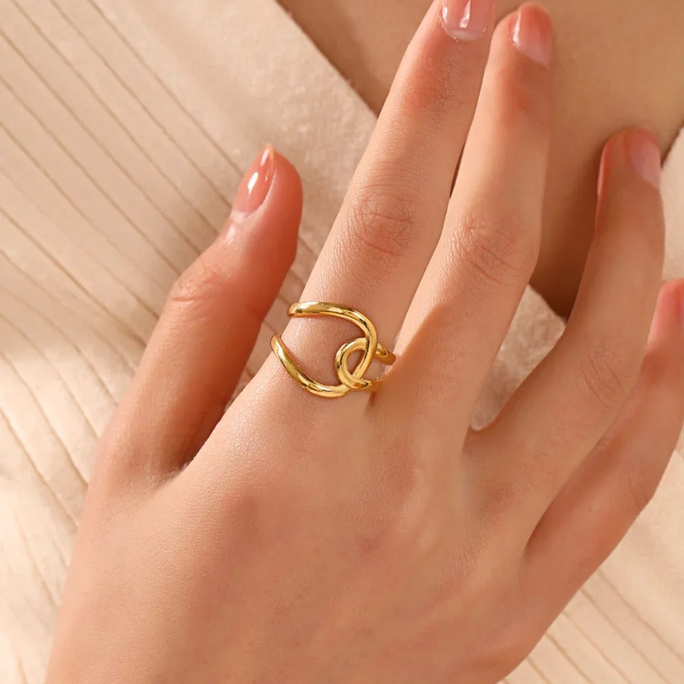 Knot Ring