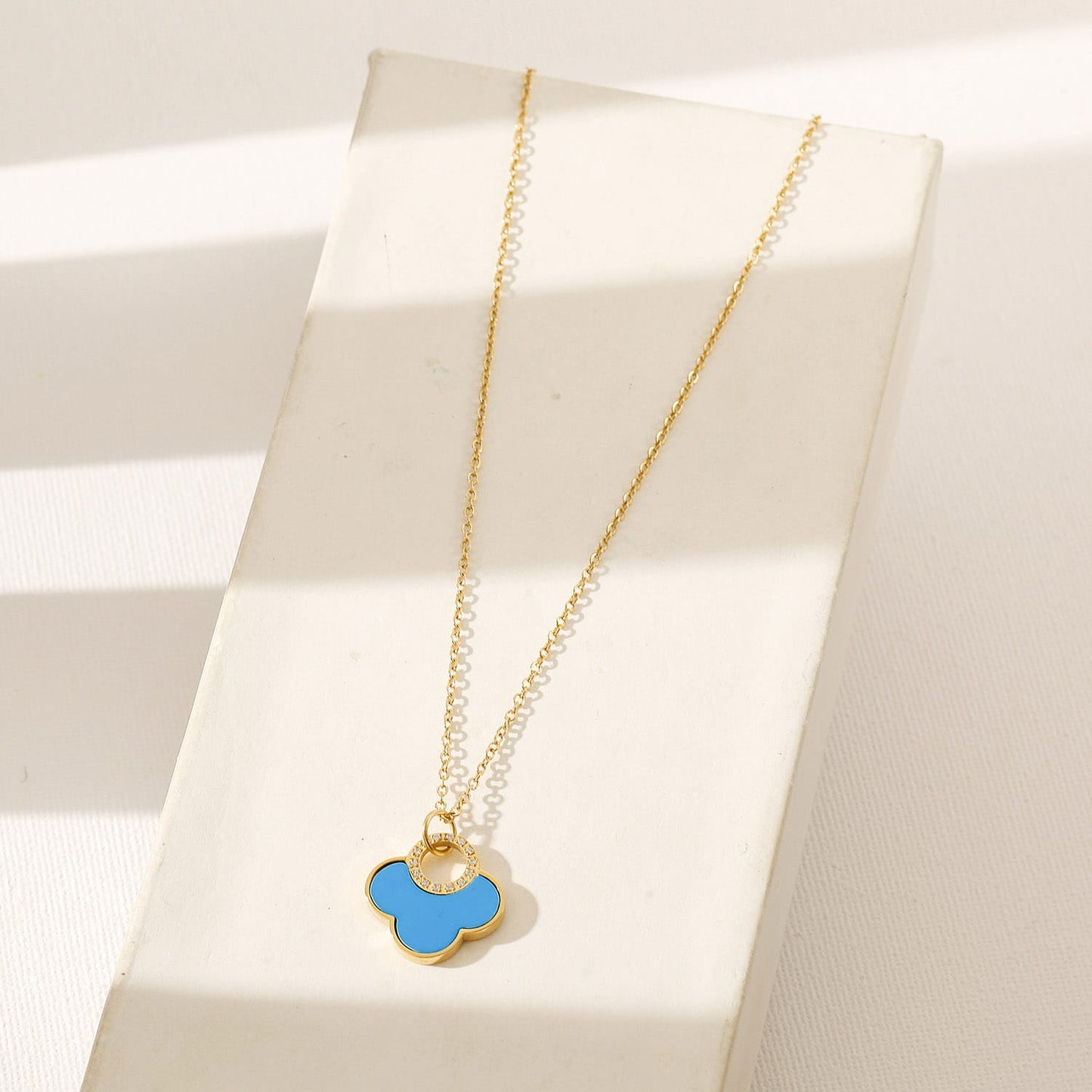 Modern Single Clover Necklace